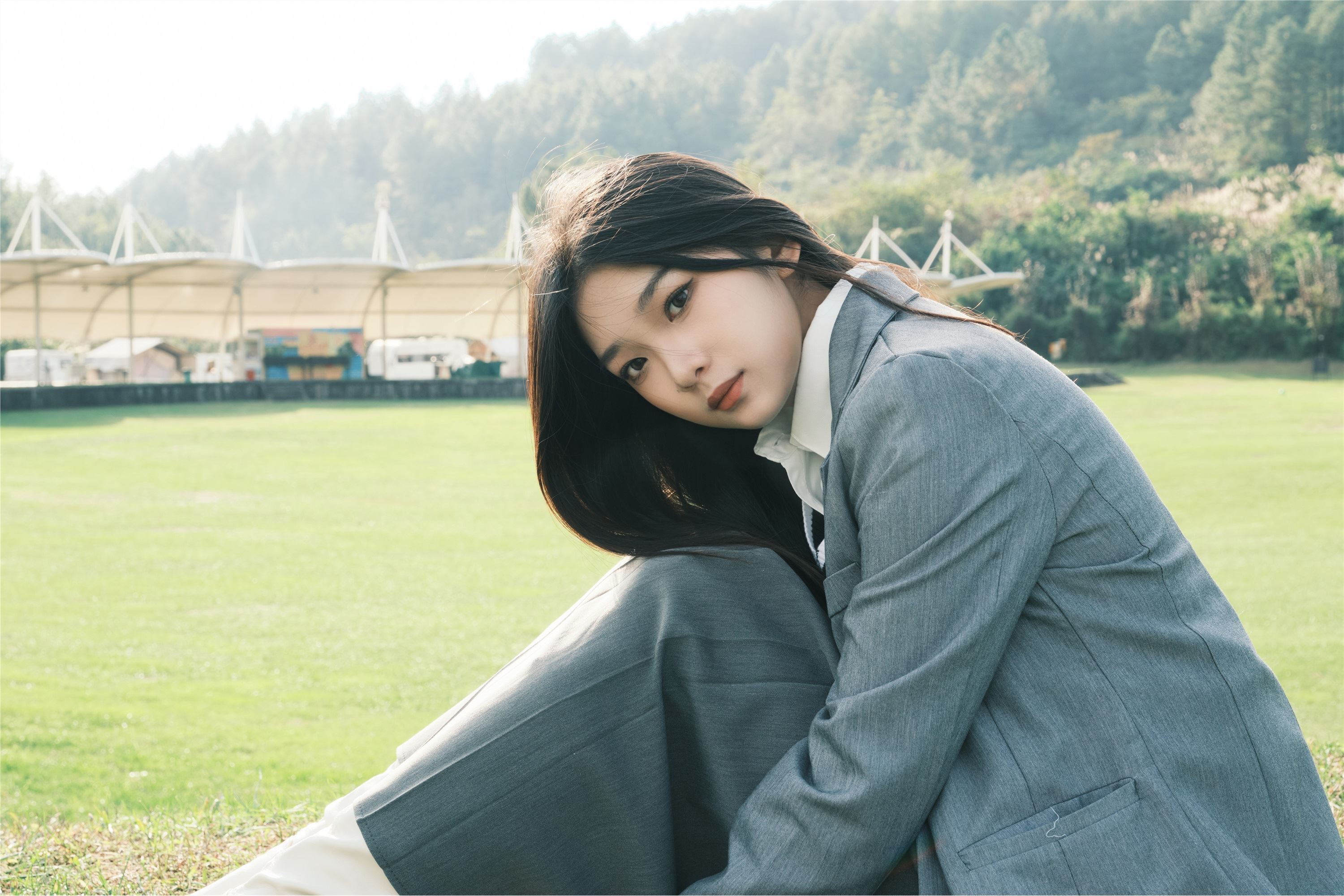 YITUYU艺图语 2025.01.06 草坪学院 一只狸猫